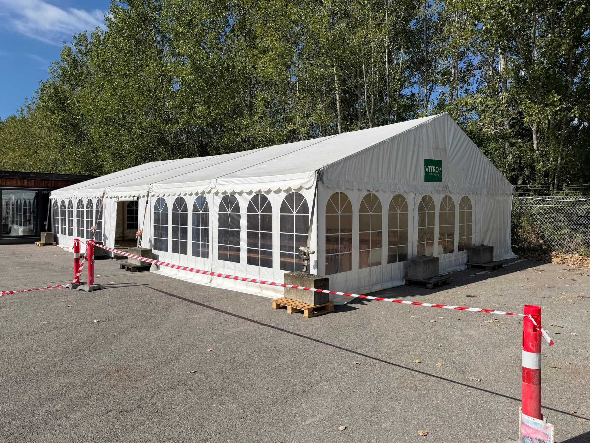 Telt til lagersalg og pop-up-butik med midlertidig salgsplads